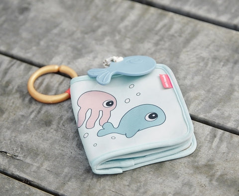 Jucarie senzoriala pentru copii- Carte pentru baie Sea friends- Done by Deer
