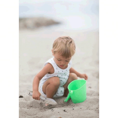 Jucarie pentru plaja- Galeata pliabila din silicon, Light Dusty Green - Scrunch Kids